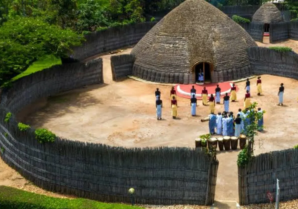 1-CULTURE HERITAGE CORIDOR Experience (King's palace &amp; Ethinographic museum)